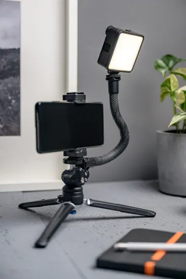 Fotopro Indonesia Python FireKit Mini Studio Dalam Satu Genggaman